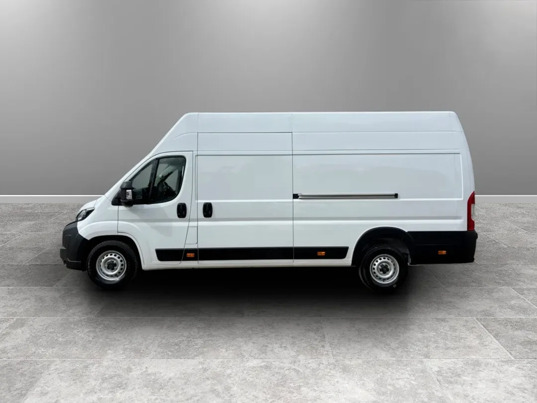 2026 Peugeot Boxer 2.2 BlueHDi 3.5t Heavy Professional Panel Van 5dr Diesel Manual L4 H3 Euro 6 (s/s) (140 ps) - Thumbnail 4