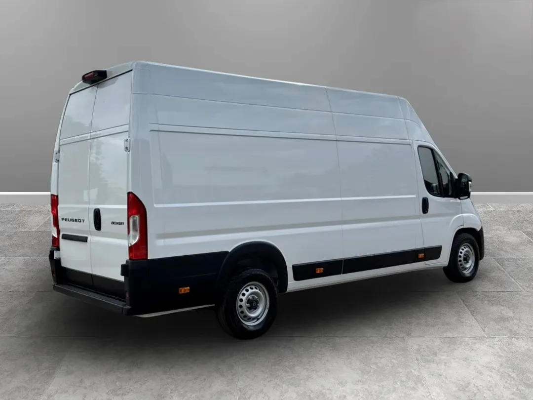 2026 Peugeot Boxer 2.2 BlueHDi 3.5t Heavy Professional Panel Van 5dr Diesel Manual L4 H3 Euro 6 (s/s) (140 ps) - Thumbnail 8