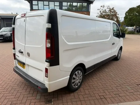 2018 Vauxhall Vivaro 2900 L2 H1 1.6 CDTi 120 Blue Injection - Thumbnail 4