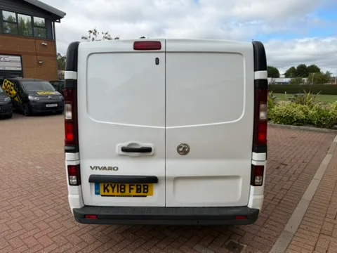 2018 Vauxhall Vivaro 2900 L2 H1 1.6 CDTi 120 Blue Injection - Thumbnail 5