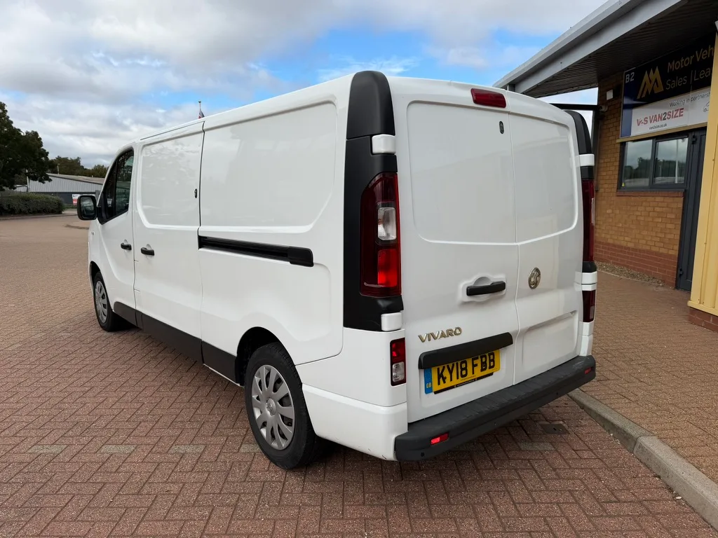 2018 Vauxhall Vivaro 2900 L2 H1 1.6 CDTi 120 Blue Injection - Thumbnail 6